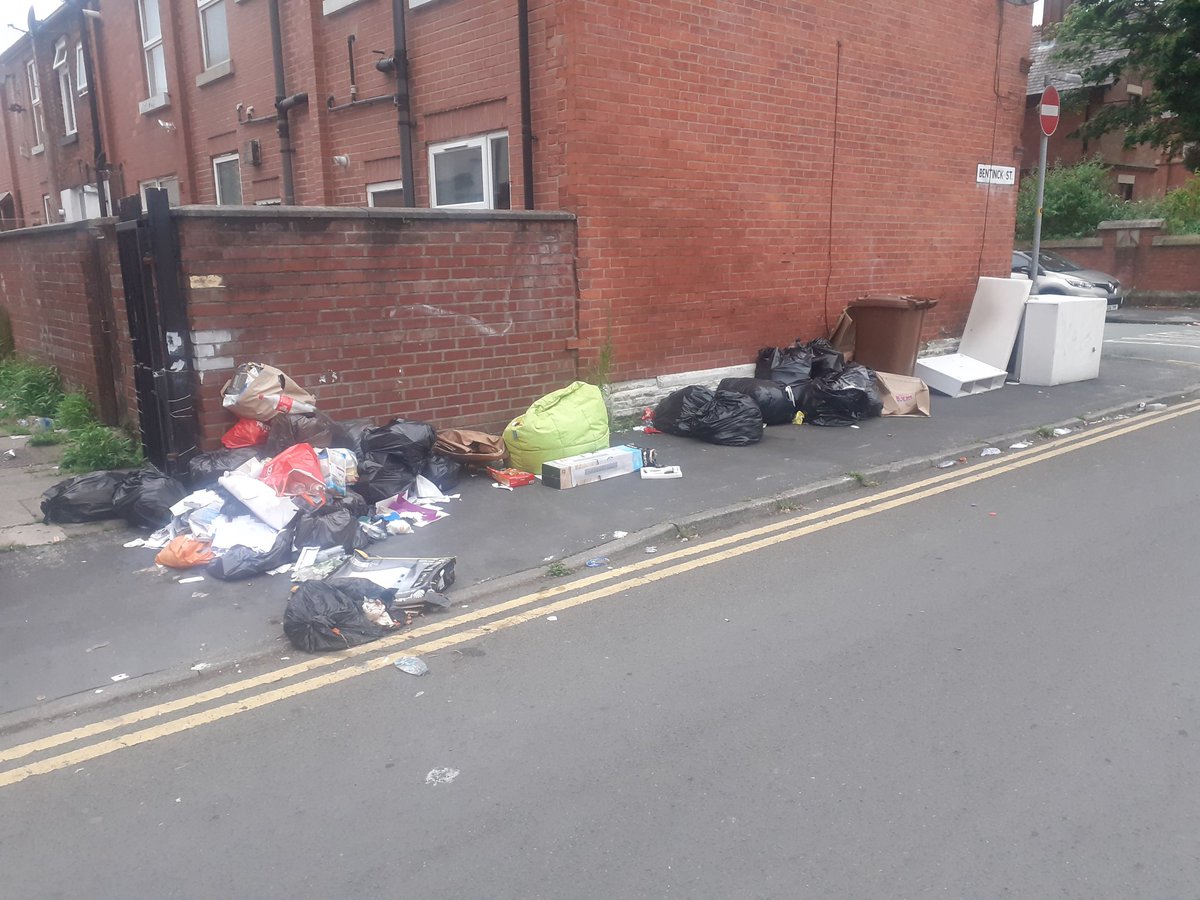 Ann_Marie_W's tweet photo. @TamesideCouncil  reported 17th June (reference in pictures), finaly assigned 22nd June. However, still there and continuing to grow. An update would be appreciated as I have spotted rats #FlyTipping https://t.co/2BxDduZmFn