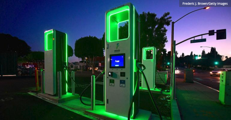 DesignNews's tweet image. The state of California is considering a bill that would require #electricvehicles and their charging stations in the state to support bidirectional charging. 

But will most EVs support #bidirectional charging by then anyway? Find out more: bit.ly/3r0H5eB
