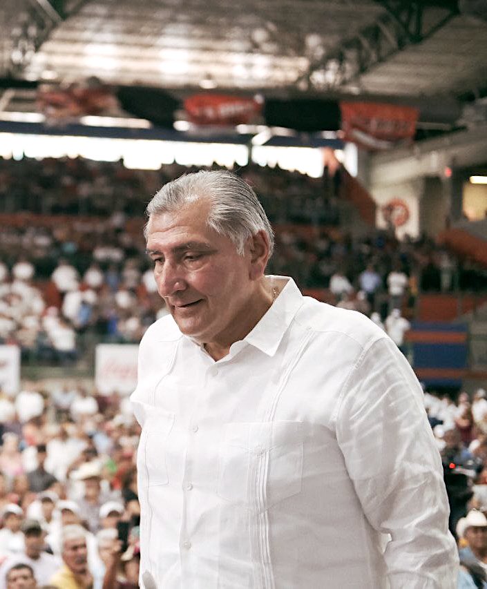 Nos sentimos muy a gusto y agradecidos con Los Mochis, por su maravilloso recibimiento. Si algo distingue a su gente es su nobleza y generosidad. 

Sinaloa es mucho estado, es mucho pueblo, y siempre podrá contar conmigo.