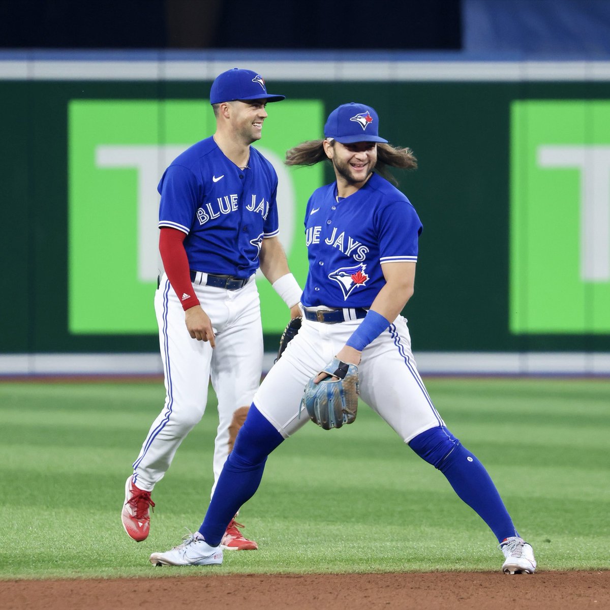BlueJays's tweet photo. This could be your middle infield at the All-Star Game 💙

⭐️ Keep Voting: https://t.co/DwPiRk3RP2 https://t.co/tKx8LuLKf0