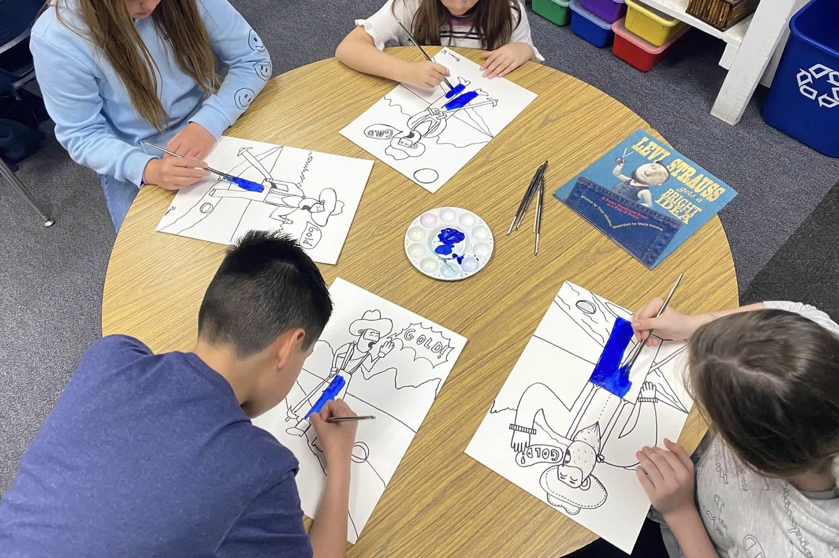 lori_huntsman's tweet photo. Art For All! 🎨This project will renew our membership to The Sparklers Club with #DeepSpaceSparkle to help all learners find the artist within! 🎨Thank you!🖌️My fourth graders amaze me with their talent!
https://t.co/7bJbXP4GTF
#PostForPencils @DonorsChoose #teachertwitter #art https://t.co/gQVuKFcwF1