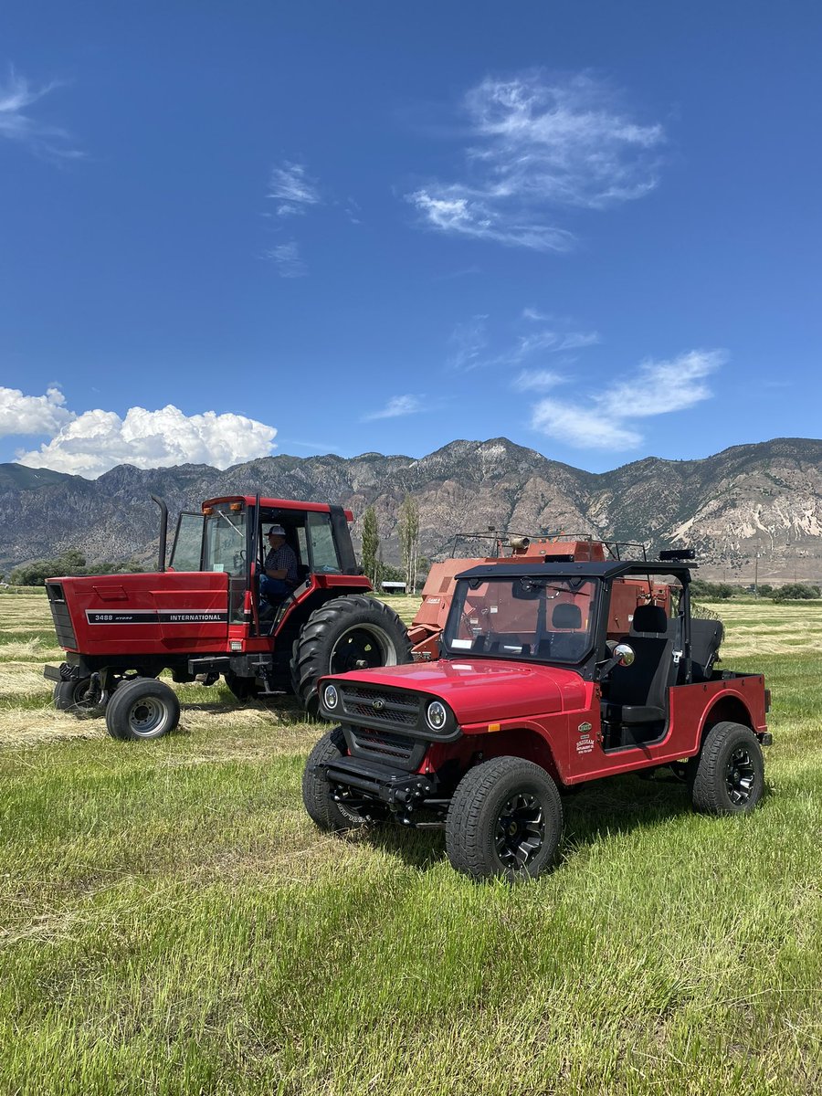 BrighamImp's tweet image. Red is the color of equipment that won’t let you down when it matters the most. 

#firstcrop #hay #caseih #roxor #roxoroffroad  #farming #farmlife #redtractorpower #utah #agriculture #brighamimp