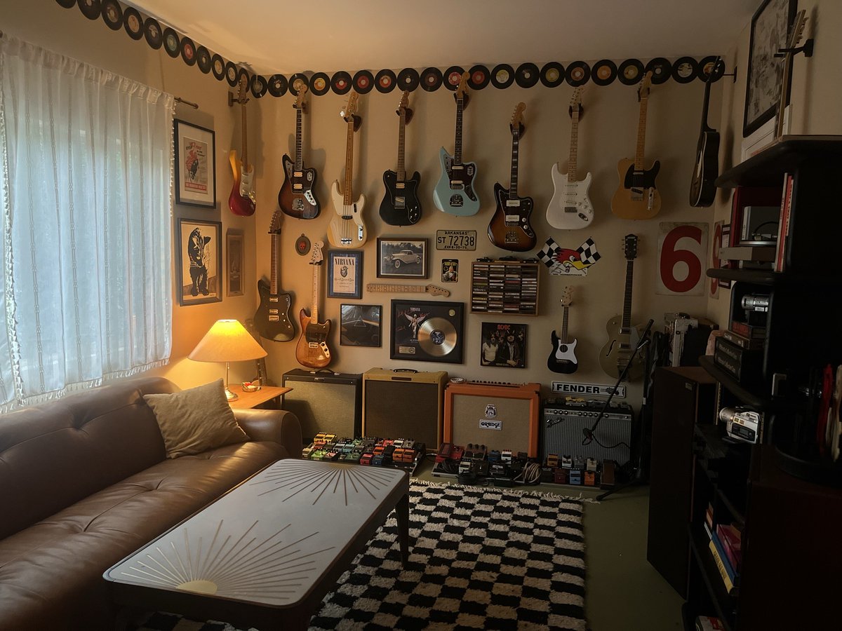 A little look into @hartdenton's home studio with the #OrangeRockerverb proudly presented.