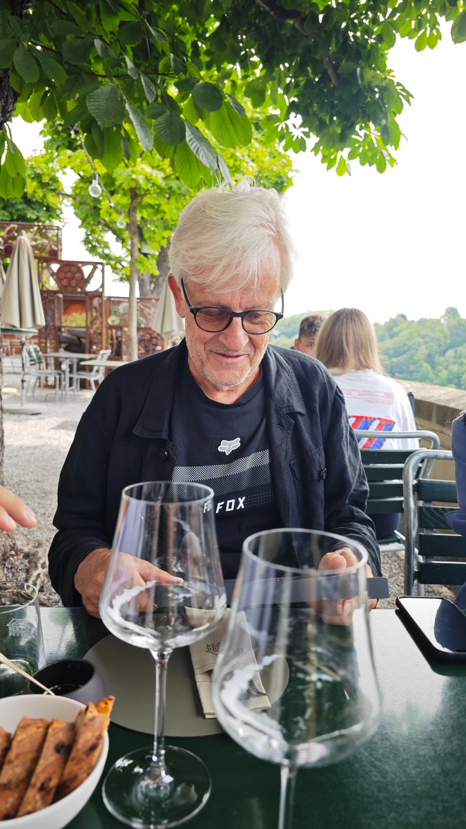 AngeloYu25's tweet photo. It was nice to catch up with Juerg in Bern, Swiss. Can't believe it's been a decade since he filmed us in the garage and turned our story into the Chinese Recipe: Bold and Smart. Good times. Looking forward to celebrating 10 years of friendship! 🥂 Prost! https://t.co/hCNntVtp6N
