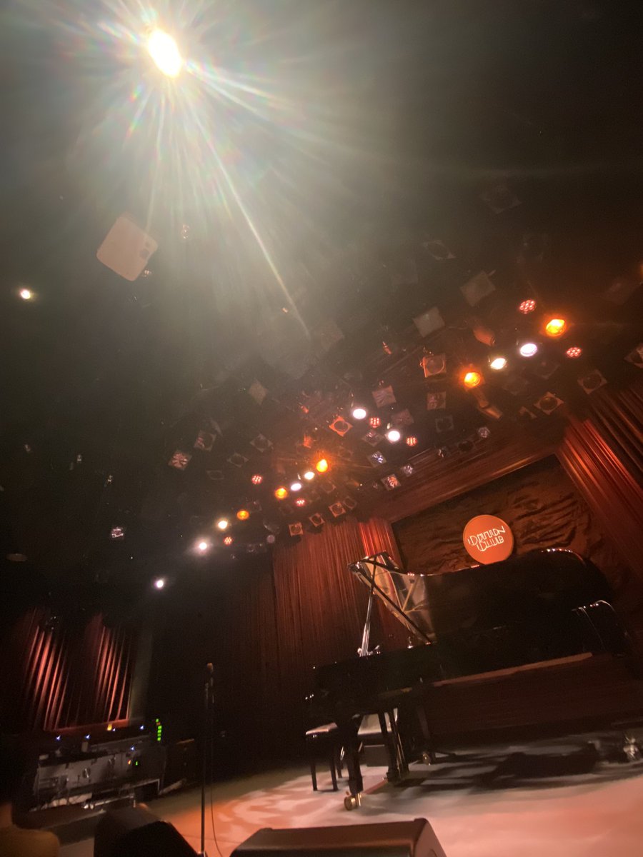 takemas13928201's tweet image. 一方で、これまでのブラック・ミュージックにあった伝統的な面も色濃いのだから不思議である。
明日はほぼ満席だが、1stはまだ少し入れそう。キャンセル等あることも多いので、少しでも興味のある方は電話での問い合わせをお勧め！
#CécileMcLorinSalvant #SullivanFortner #丸の内コットンクラブ(3/3)