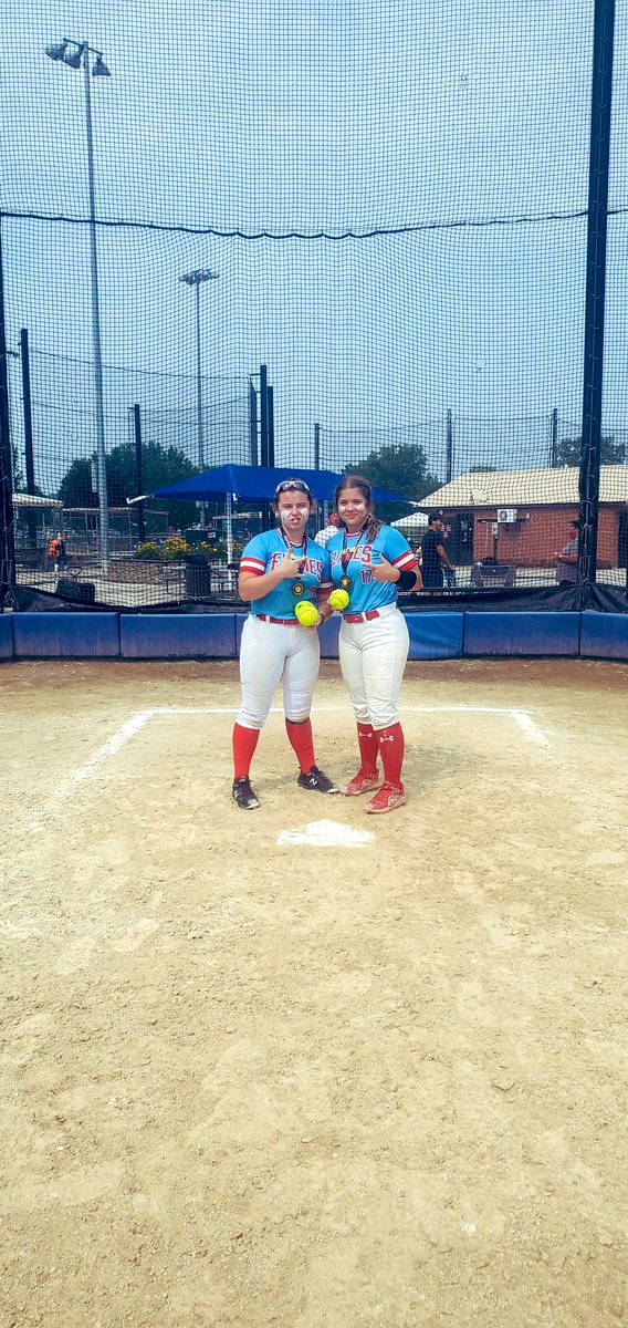 A championship Sunday? Nice weather and a nice medal. Finishing the end of the tournament with two home-runs and another homerun hit by <a href="/SophiaE1706/">Sophia Eaton</a>