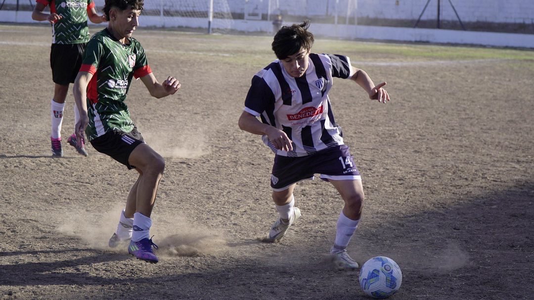 ChacrasOficial's tweet photo. #Inferiores | #5ta 

😎 TRIUNFAZO EN EL CERRO 

🙌🏼 Nuestra quinta categoría venció 5-3 a Guaymallén en la última fecha de la fase regular. 

#VamosChacras 
#FormarParaGanar 
#15AñosFormando https://t.co/Uvhu3Li3yZ