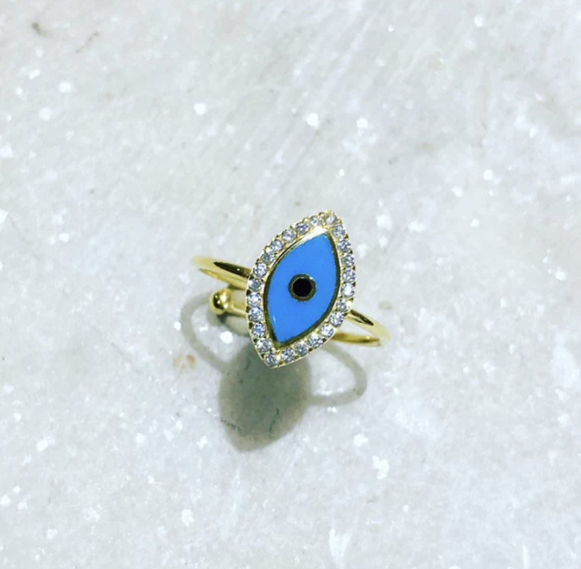 BlueMATI_'s tweet photo. Althea Ring
925 sterling silver yellow gold turquoise eye ring.  

Dimensions: eye 1 x 1.5cm

Adjustable

https://t.co/GCBfdpOXzt https://t.co/TC40MXUoqQ
