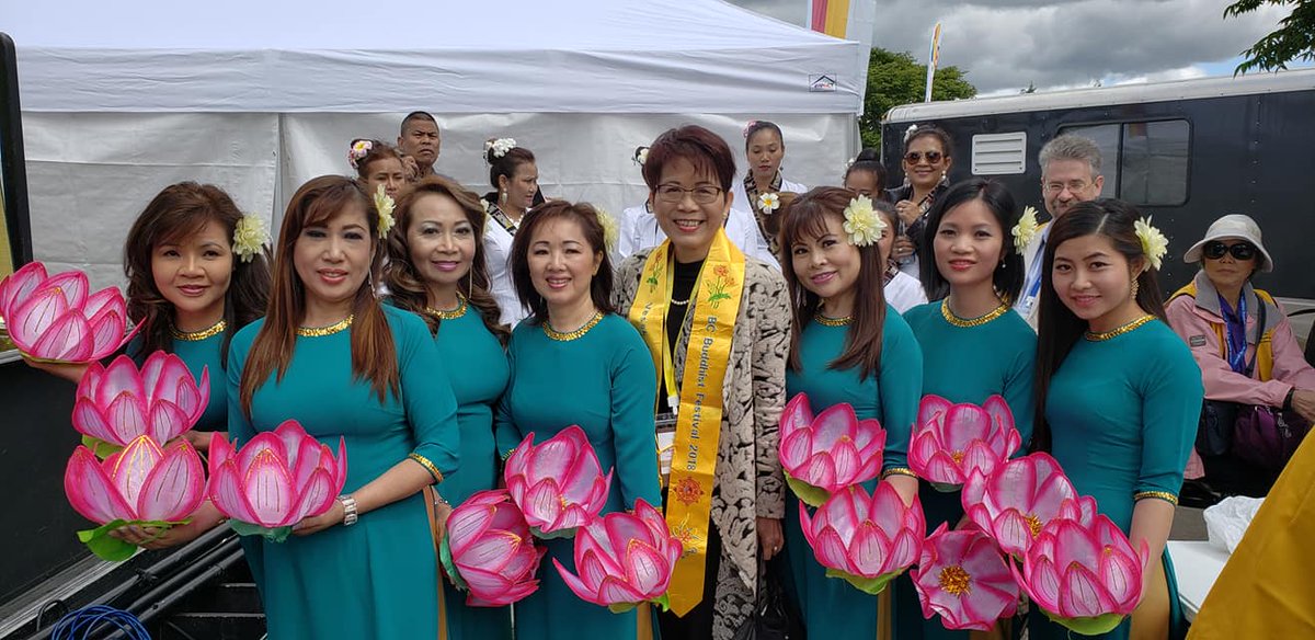 Teresa_Wat's tweet image. Happy #CanadianMulticulturalismDay!

As we celebrate the diverse cultures that enrich British Columbia and our country, let us embrace unity, understanding, and respect for one another. Together, we can build a stronger, more inclusive Canada! @BCUnitedCaucus