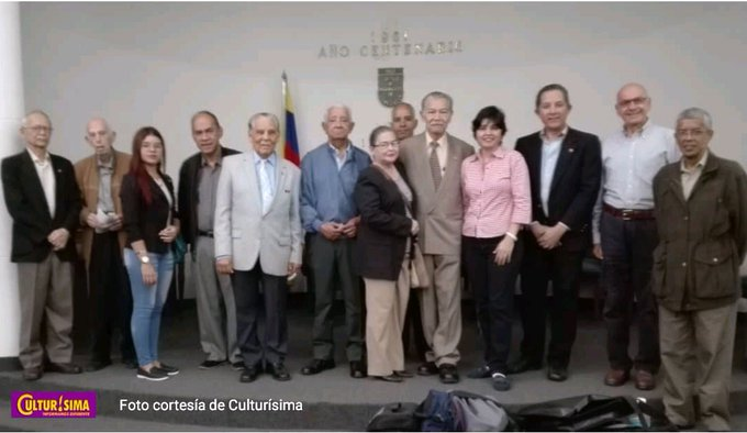 AntroCanal's tweet photo. #UnDiaComoHoy #27Jun 2018 #MiMapa junto al Instituto de Estudios Fronterizos de Venezuela realizamos la Conferencia "Reivindicación del Esequibo" en Col de Ingenieros, Ccs #EsequiboEsVenezuela Imagen: @culturisima2000 https://t.co/8imMT7iRfP