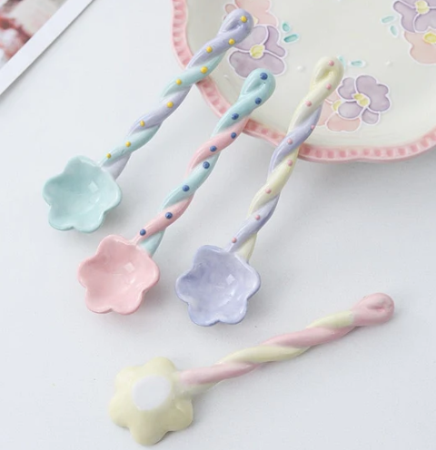 OMG need these pastel star spoons 🥹💓