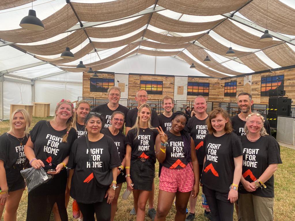 feebeeam's tweet image. Not going to @glastonbury isn’t an option (for me), was lucky enough to go as a volunteer for @Shelter had an absolute ball, made others happy (especially if ice was involved) &amp;amp; raised money for a great cause. #Taphouse teamC loved working with you…the countdown to 2024 begins