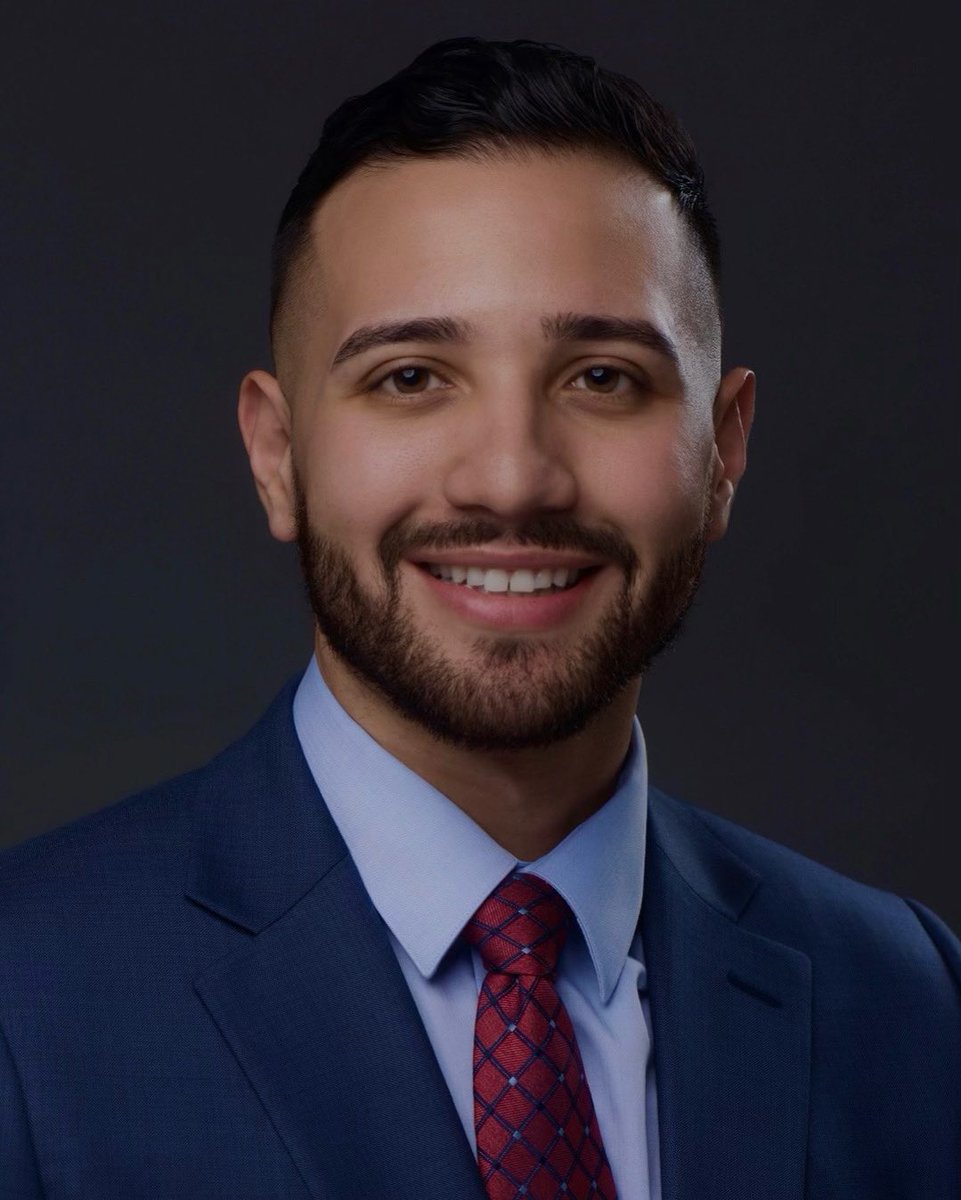 Hello #MedTwitter & #OrthoTwitter! 
My name is Victor Martinez, I'm a MS4 at @UIWSOM. Super excited to apply for residency in Orthopedic Surgery this fall! I look forward to connecting with you all along the journey!🛠️🦴
#ERAS2024 
#Match2024