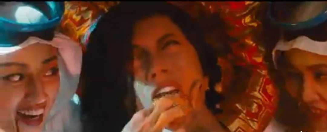 @m_tondesaitama ・たこ焼き工場?はチャーリーとチョコレート工場のオマージュ
・海女さんの拷問再び
・たこ焼き食べすぎ
・甲子園 