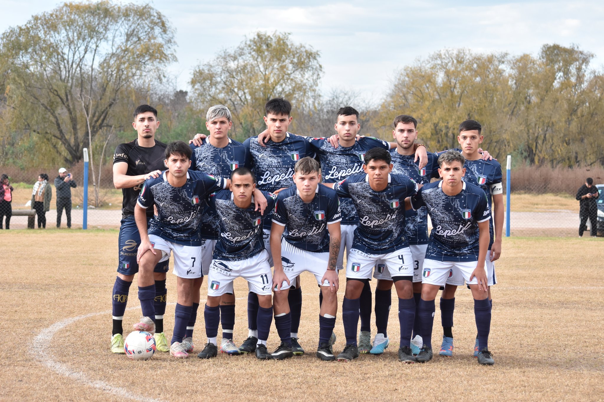 Club Sportivo Italiano on X: Sportivo Italiano se sumó al Homenaje por la  clasificación al Mundial Francia 2019 de nuestra #SelecciónArgentina de  Fútbol Femenino, y en el partido frente a #DepArmenio se