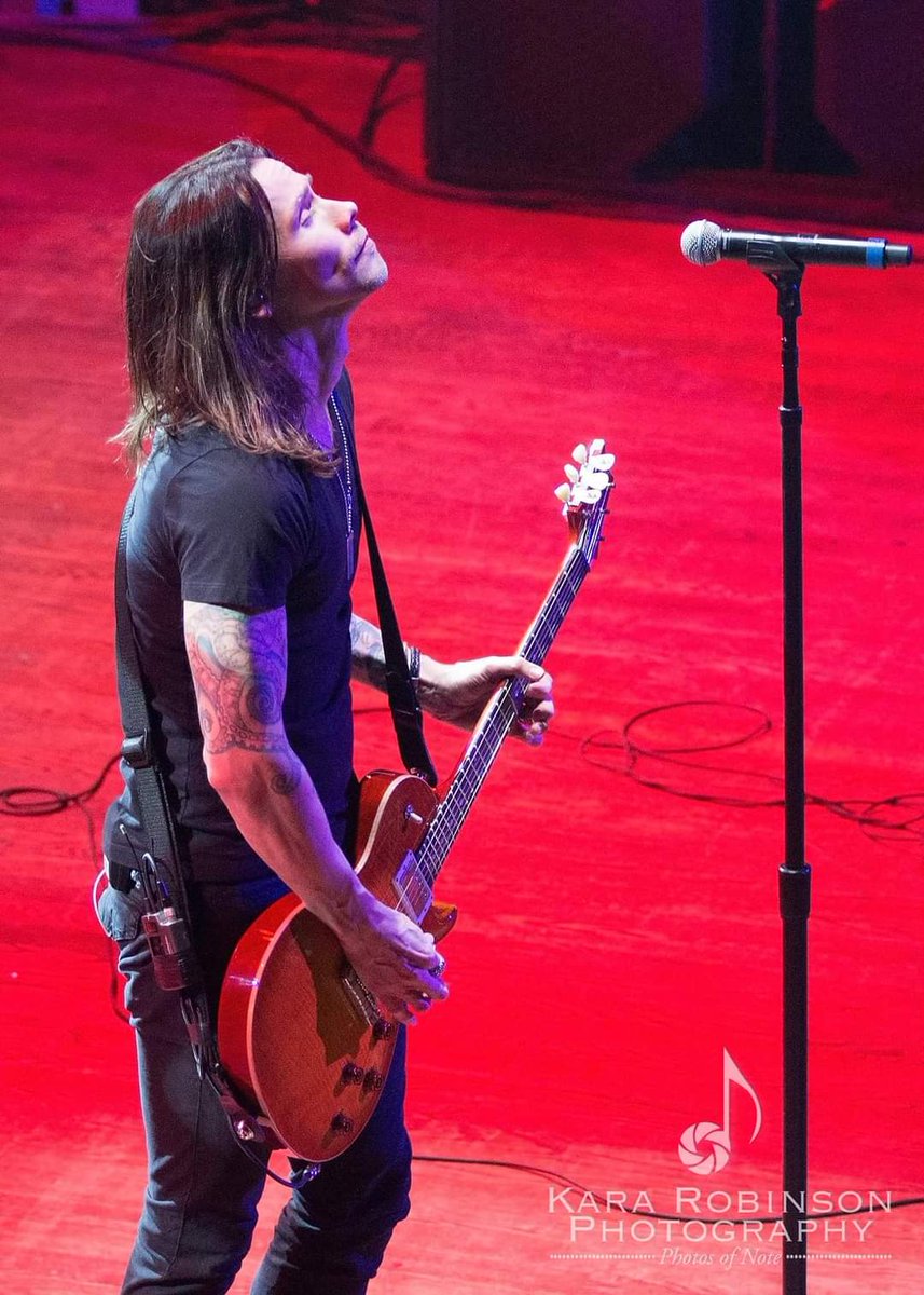 Goodnight ✨ Sleep well and sweet dreams 💕
© Kara Robinson Photography 
#MylesKennedy #AlterBridge