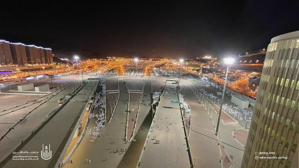 HAJJ_UQU's tweet photo. استقبالاً للحجاج القادمين إلى #منى في موسم #حج_1444 ؛ يقوم فريق من معهد #خادم_الحرمين_الشريفين لأبحاث الحج والعمرة في #جامعة_أم_القرى بدراسة لتنظيم الحشود في التجمعات الضخمة باستخدام تقنيات #الذكاء_الاصطناعي .. https://t.co/DS9axZUAyZ