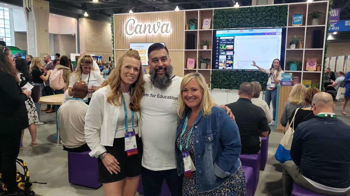 Hey #4OCFpln fam… look who I found at #ISTELive23 My heart is full!!! ♥️😍 #Nan3EDU #BetterTogether #F2F