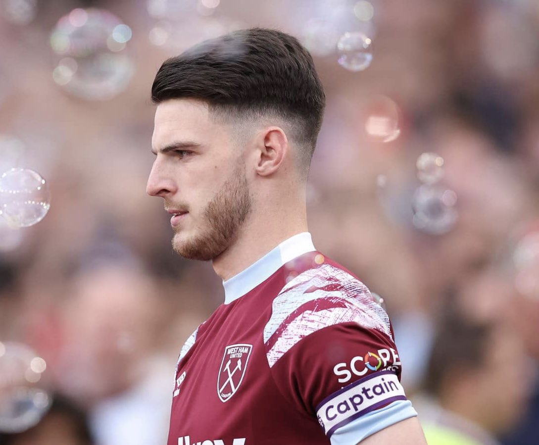 🚨 West Ham have NOT accepted Arsenal’s latest bid of £105m for Declan Rice & are not happy with the payment structure proposed. Talks are ongoing, as the offer itself has not been rejected out of hand. West Ham also expect Manchester City to bid tomorrow. [@JacobSteinberg] #afc