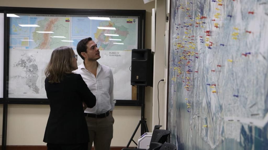 PNUDEcuador's tweet photo. 🤝Mantuvimos un fructífero encuentro con @BlancaLopezC_, @alcaldiagye y la @cscgye para apoyar la construcción del plan de seguridad de Guayaquil.

🕊️Coordinamos esfuerzos para fortalecer las capacidades de la ciudad para la paz, la seguridad y la reducción de las violencias. https://t.co/p6ZaHCLHcZ