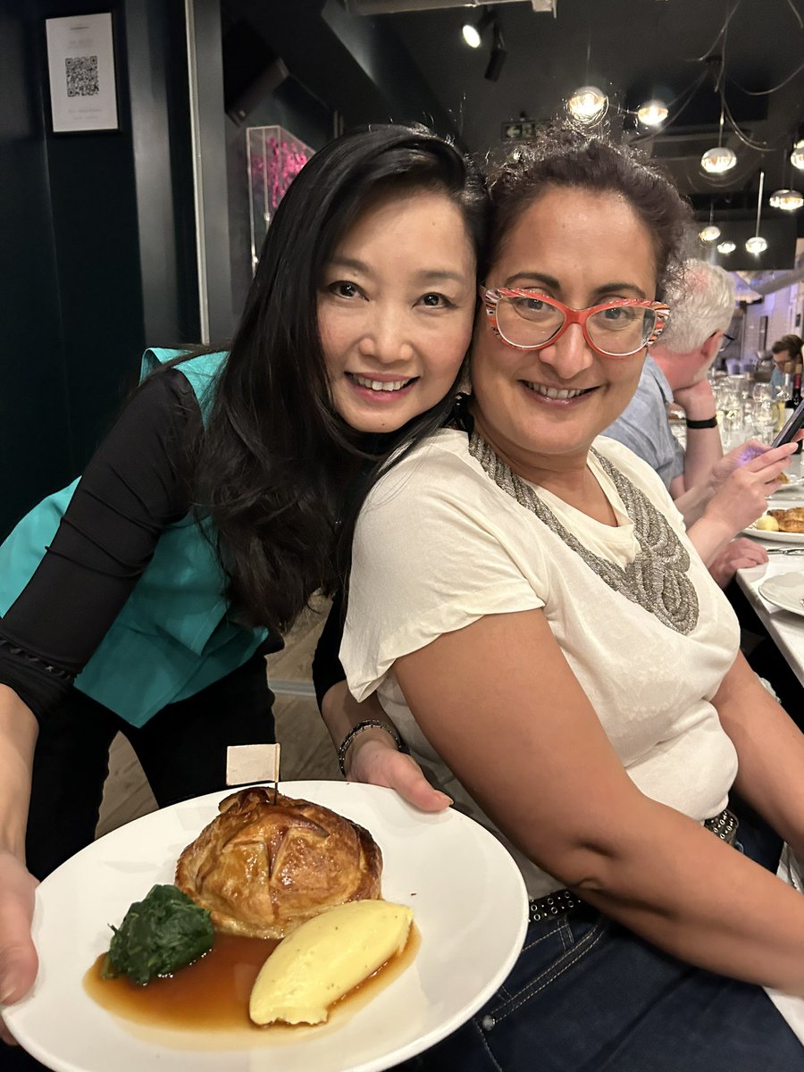 Facial_Surgeon (@nabeela_surgeon) on Twitter photo On the eve of our annual conference, a superb evening chatting with #baoms council and friends from @anzaoms and <a href="/aaoms/">AAOMS - Oral and Maxillofacial Surgeons</a> Superb event cooking for each other to kick off a conference on #health and #wellbeing with a surprise guest <a href="/drcolinm/">Prof Colin R Melville</a> #baoms2023 #OMFS On the eve of our annual conference, a superb evening chatting with #baoms council and friends from @anzaoms and <a href="/aaoms/">AAOMS - Oral and Maxillofacial Surgeons</a> Superb event cooking for each other to kick off a conference on #health and #wellbeing with a surprise guest <a href="/drcolinm/">Prof Colin R Melville</a> #baoms2023 #OMFS