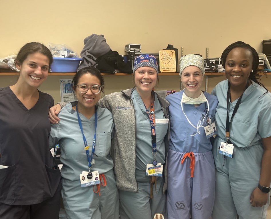 …. When I looked up from my charting and realized all the Uro residents in the lounge were WOMEN!
50% of the junior residents! 
The future of @UF_Urology is Female!
And it’s looking bright 😎☀️
#UroGators 🐊💙🧡#UroSoMe
@UroResidency @SWIUorg @WomenSurgeons