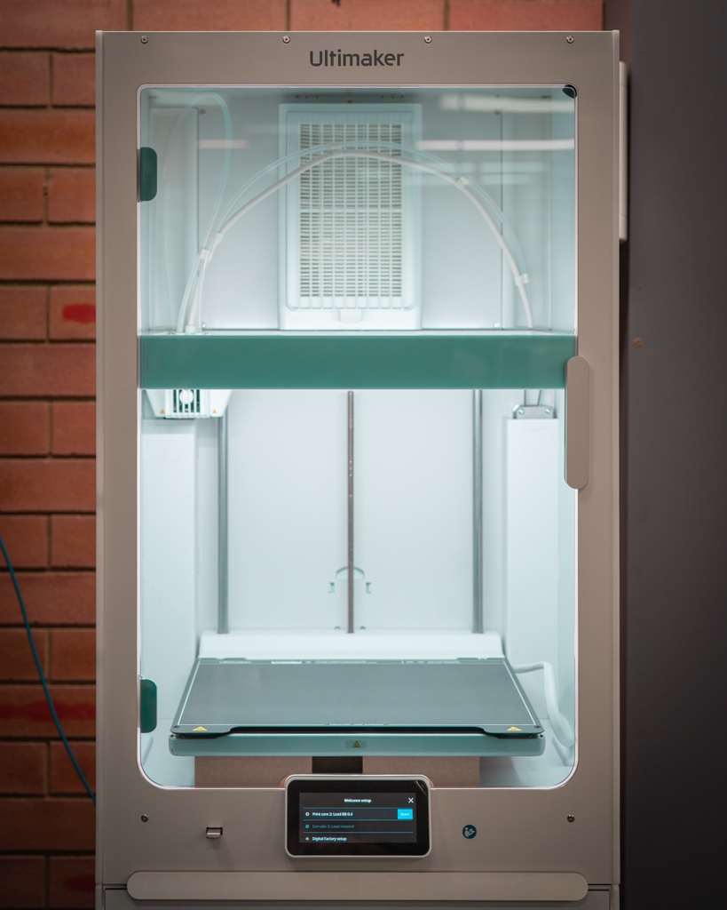 CoreElecAU's tweet image. We&apos;re excited to have gotten our hot little hands on to an #Ultimaker S7 in the #CoreElectronics Factory. Just finishing commissioning it, we can&apos;t wait to test out the new flexible build plate and bed sensors. Learn more about the #UltimakerS7 here: coreelec.io/r1