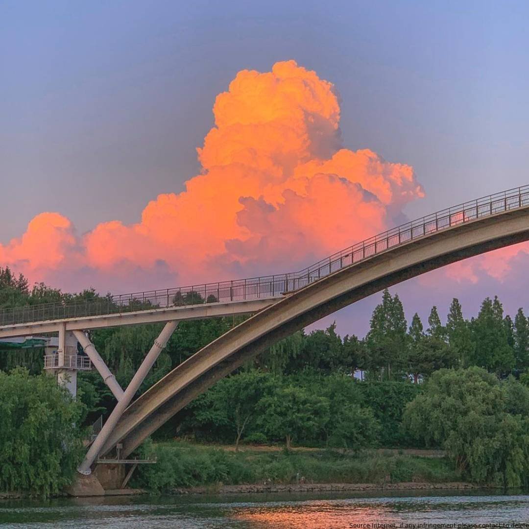 Pierce173297890's tweet image. Clouds come floating into my life, no longer to carry rain or usher storm, but to add color to my sunset sky." While you admire pretty clouds, don't forget to check out TEMU app with code &amp;lt;208522494&amp;gt; for some colorful cash rewards! #TEMUapp #PrettyClouds