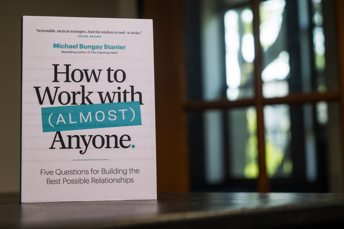 My friend, Michael Bungay Stanier (@mbs_works), has a great new book out today called HOW TO WORK WITH ALMOST ANYONE. If you work with other humans and want to build stronger relationships, this book is great for you and your team. Check it out: mbs.works/how-to-work-wi…