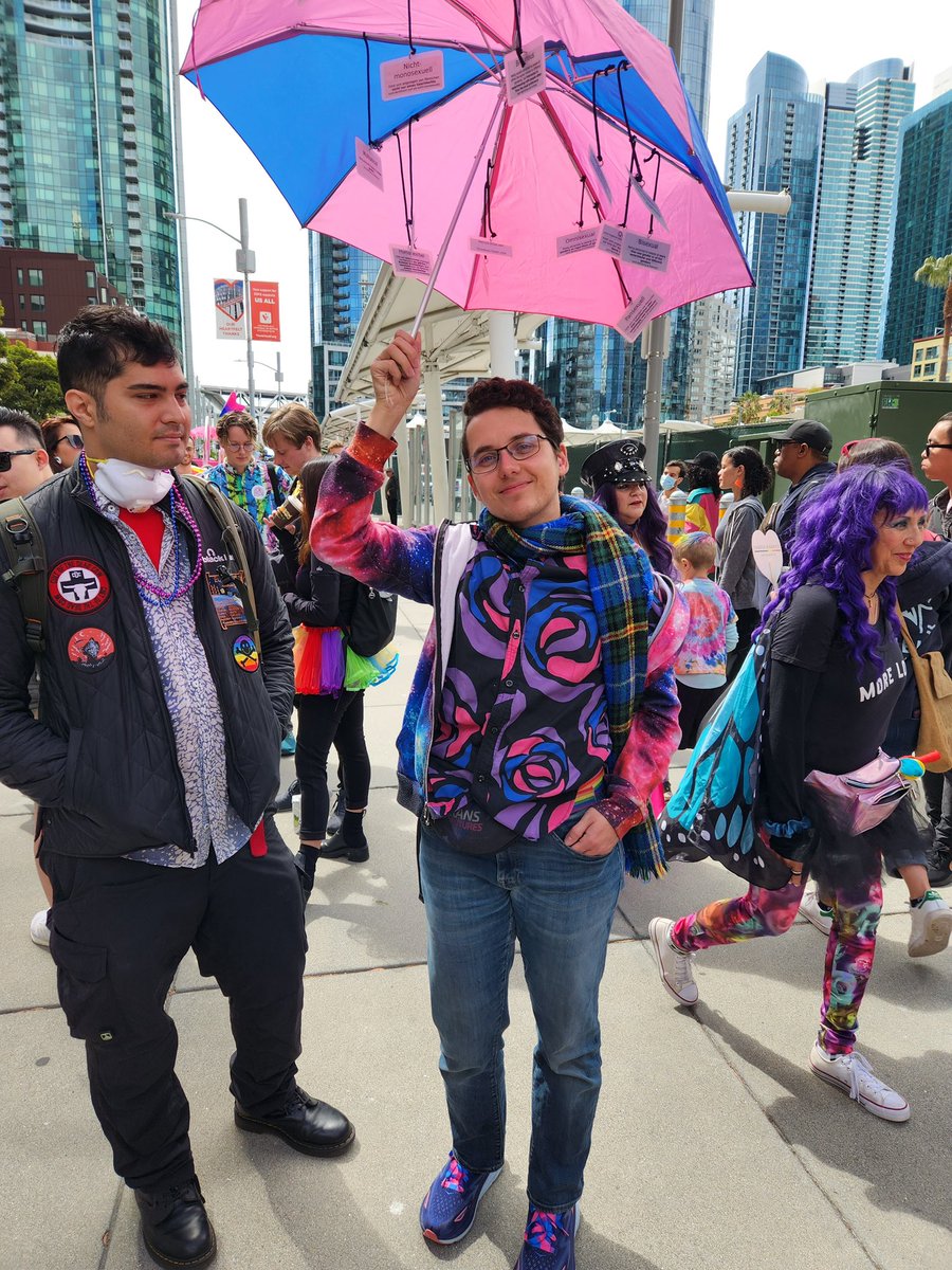StillBisexual's tweet image. Just posted amazing pics of @StillBisexual’s first ever Pride float (okay, pickup truck—we are grassroots) created with the Bay Area Bi Pan Network. See them all at our Instagram: instagram.com/stillbisexual_…