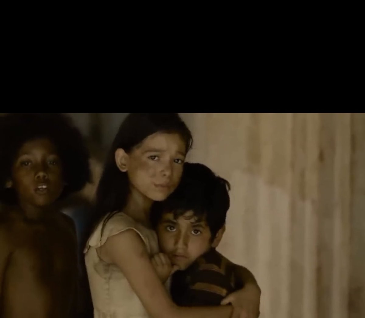 O ator Jim Caviezel , boicotado após A Paixão de Cristo, está com um novo filme: The sound of freedom
Ele têm chorado nas entrevistas, pois o filme se baseia em uma história real do sumiço de crianças 
O filme não está sendo aceito nas grandes plataformas