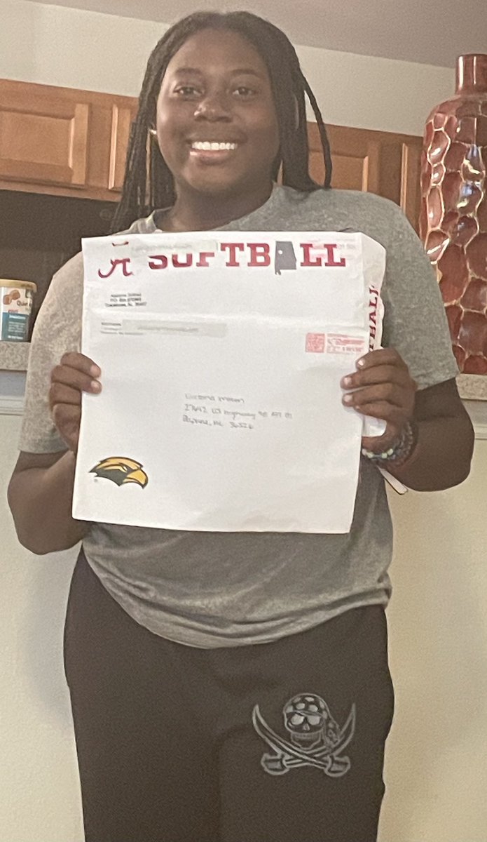 Just got home from Oklahoma Top Club and checked the mail! I’m so thankful to have received mail from @AlabamaSB and @SouthernMissSB ! Thanks @UACoachMurphy and @NataliePooleUSM ! I can’t wait to find out more about your schools and programs!!!
