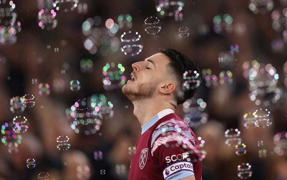 FabrizioRomano's tweet photo. There are still things to discuss/clarify between Arsenal and West Ham over payment terms/deal structure after bid submitted for Declan Rice…

…but Arsenal are very confident now despite West Ham waiting for City.

#AFC feel small changes to £105m bid can make it happen. ⚪️🔴 https://t.co/qhw5kjFfrF