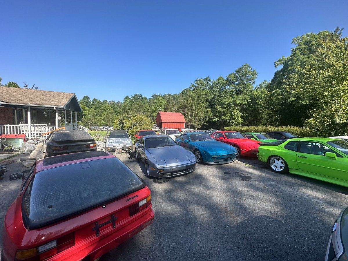 944s as far as the eye can see. Picked some parts up from my buddy who does nothing but part out transaxle Porsches. There are like 50 on the property.