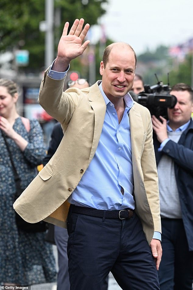 I couldn't be any happier right now. Our future King William's #Homewards launch has been absolutely perfect. It has been well received by the experts in the field and by the public. Prince William's haters are having a very bad couple of days. #PrinceWilliamIsAKing
