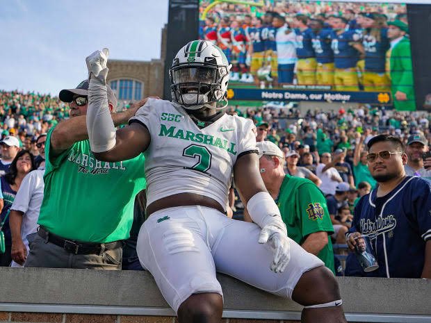 After a Great Camp, I’m blessed to have received an Offer from Marshall University 🟢⚪️ @CoachMO_MU @HerdFB @TheD_Zone @AllenTrieu @Plymouth_Ball @RisingStars6