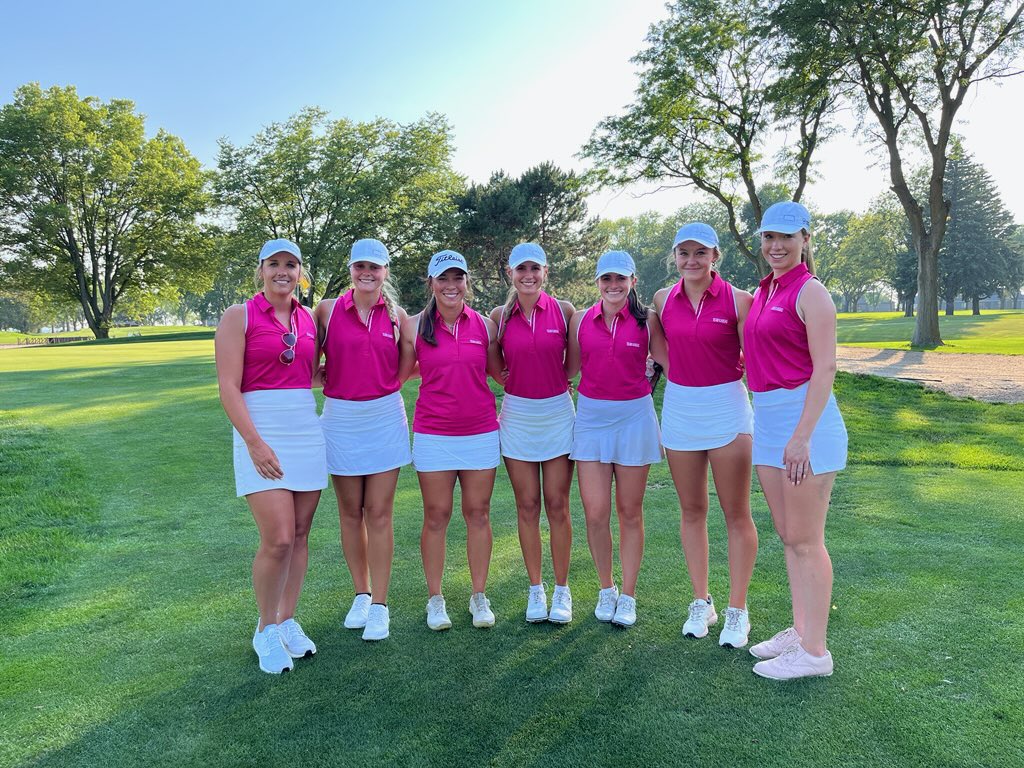 centlinksgolf's tweet photo. Day 1 of Girls Four State is in the books! Team Kansas took 2 of their 3 morning Four-Ball matches and then took all 3 of their afternoon Foursomes matches. 

Back at it tomorrow morning for singles. Wish us luck! 🤞🏻🏆

Results > https://t.co/HtKWcCCR7T https://t.co/cUdFWYRHgK