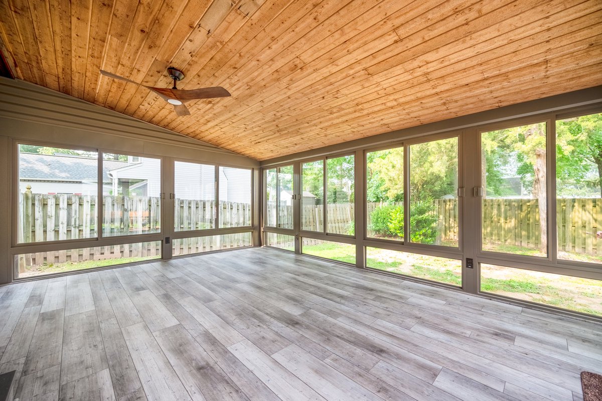 Our custom 14x17 three-season aluminum sunroom is the perfect way to enjoy outdoor entertaining without rain, wind, or bugs. 🏠😎 With solar shades for extra protection from the sun and LVP flooring, this sunroom is Summer-ready.

Request quote: bit.ly/3va2pN9