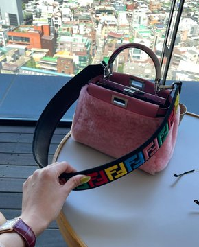 bonerbonebot's tweet photo. When you lose direction, you can stand high and look down
#manicure https://t.co/7NIHPLNLyz
