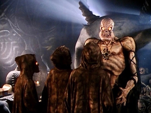 EugWSerra's tweet image. On November 24, 1993, Puppet Master 4 was released. #PuppetMaster4 #GuyRolfe #JeffBurr #CharlesBand #GordonCurrie #ChandraWest
#JasonAdams #TeresaHill
#FeltonPerry #StacieRandall