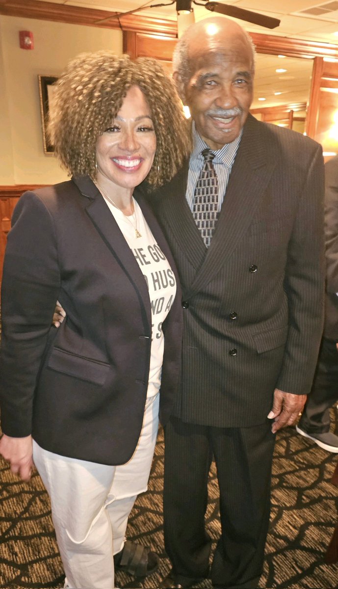 Enjoying dinner with one of North Carolina's living legends: THE Dr. Dudley Flood. <a href="/DudleyFloodCtr/">DudleyFloodCenter</a>
