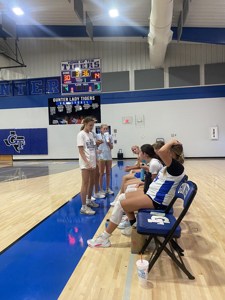 Last night of Summer League. Proud of our kids for getting after it, getting better, and always celebrating one another! We’re missing a few tonight, but we love ‘em all! 💙🏀🤍
#family #buildthehouse #tpw