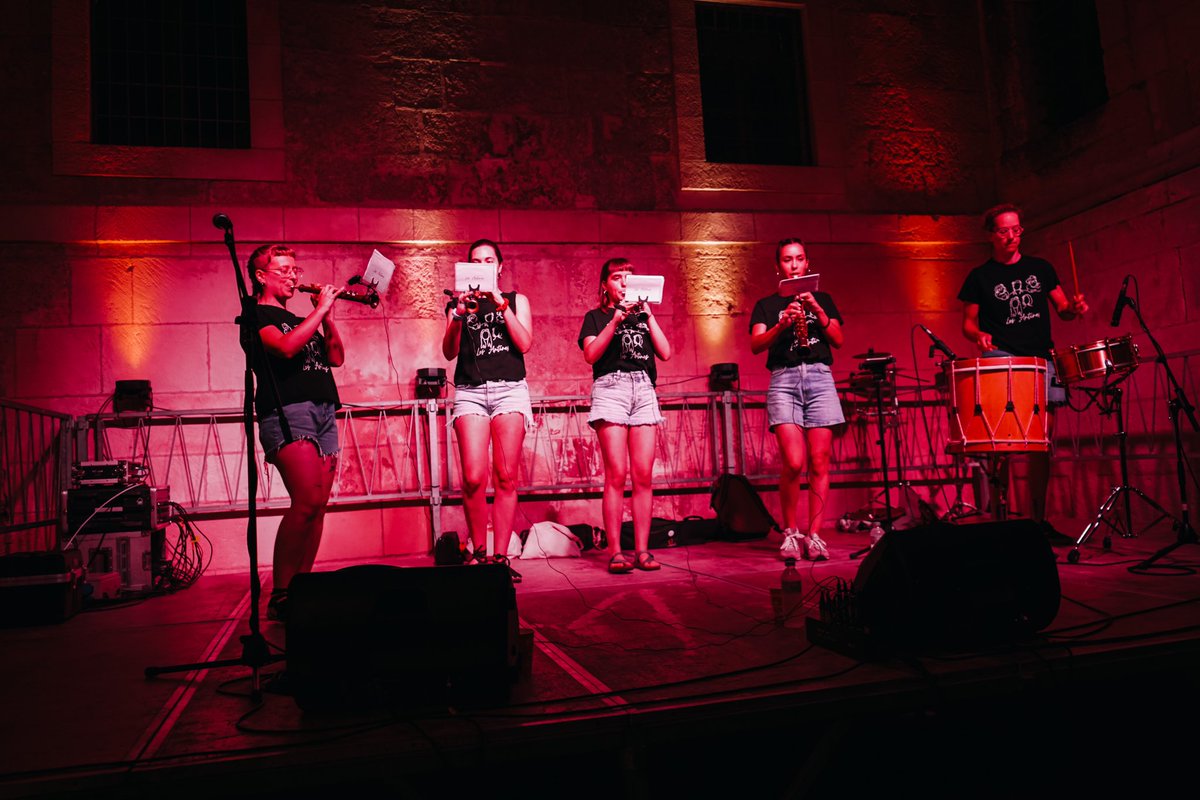 ReusCultura's tweet photo. #SantPere2023💥

Acabem la nit del dimarts al Fossar Vell amb ball de gralles amb @LesAntines_ i @Canyador ❤️

#ReusCultura https://t.co/WXqXogJGbg