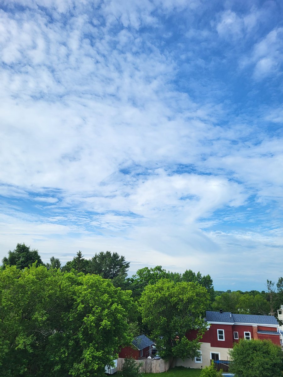 Un ciel d été chaud