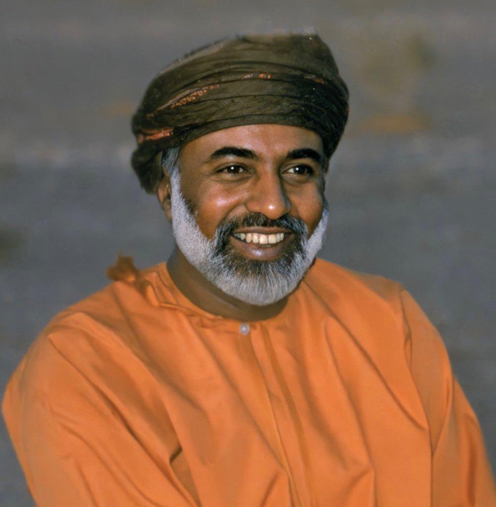 قــالها الشَعبُ للسُلطـانِ نعمْ                   عاش مولانـا وللأوطـانِ سَلمْ  وهل إبتهاجُ أبناءك برؤى مُحيّاك اليومَ .. إلّا لأنّ حبّك قد إجتاح أوردةَ الضمائر وأشْرَأَبْ ؟     🌹رحمك الله مولاي لعُمان ولنا ظلّاً وارفـاً 🌹
 #عيد_الاضحي_المبارك
