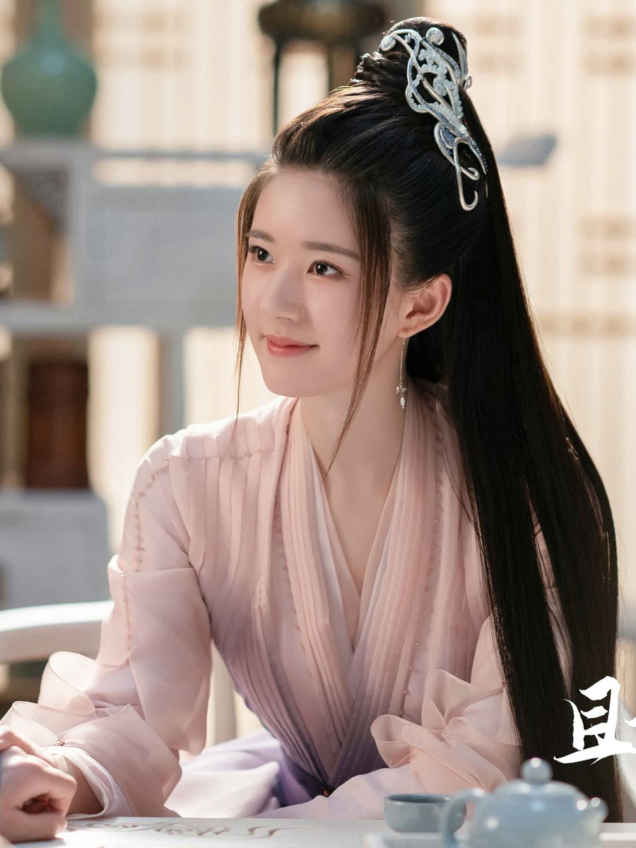 แอบรักปังไม่ไหว ชอบมาก ดูท่าว่าจะต้องเปิดเธรดหวีดอีกครั้งหลังหายต๋อมจากการหวีดซร.+นสดจีนไปราวชาติเศษ🥹

น้องจ้าวสวยสะพรั่งมาก ยกให้เป็นหนึ่งในซร.อันดับต้นๆ ที่กรูมน้องจ้าวออกมาสวยแบบส๊วยยย มองเพลินทุกท่วงท่า(อีกเรื่องคือเทียบท้า งามสะบัด)
#จ้าวลู่ซือ #แอบรักให้เธอรู้ #HiddenLove