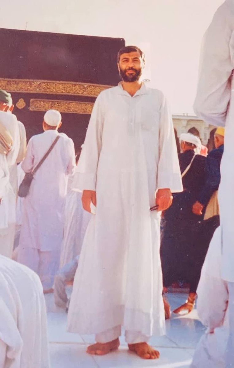 "لبيكَ إنَّ العُمرَ دربٌ موحشٌ إلّا إليك"🍁
#شهيدنا_ابا_مهدي_المهندس