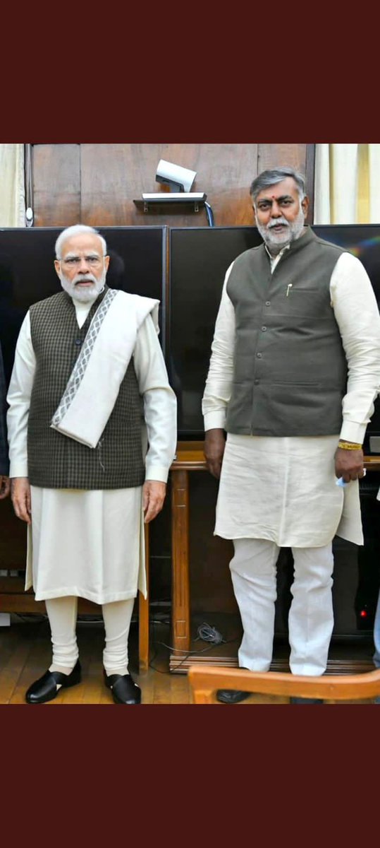 केंद्रीय मंत्री भारत सरकार एवं दमोह से सांसद सम्मानीय श्री प्रहलाद सिंह जी पटेल साहब जियो हजारों साल आपको जन्मदिन की हार्दिक शुभकामनाएं बधाई🙏🏻🌷🎂🎂🎂