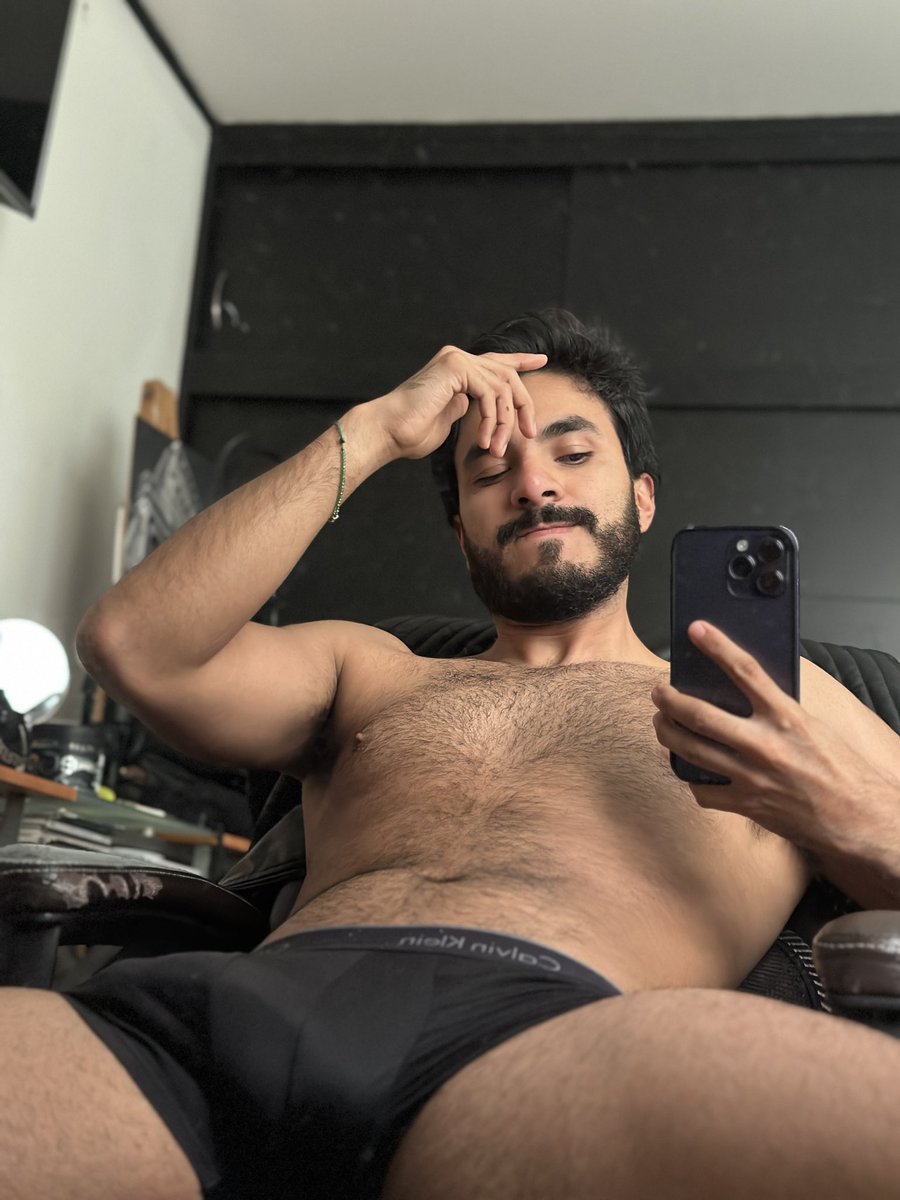 NudeCroft tweet media