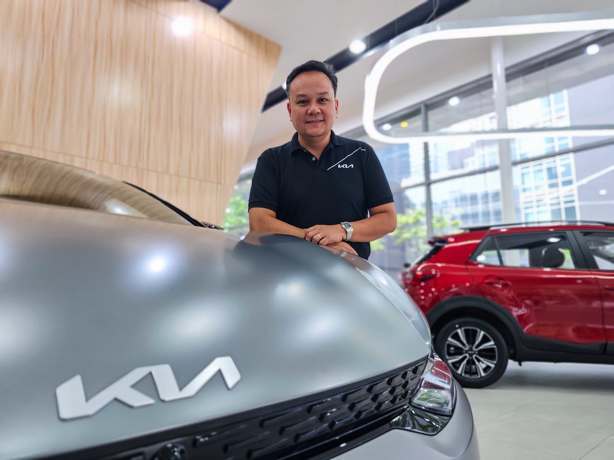 Kia Philippines ushered in a new chapter with the recent appointment of its new leader Brian Buendia. As COO, Buendia, who has been with AC Motors—the automotive arm of Ayala Corporation (AC)—since 1998, will lead Kia PH’s Movement That Inspires into a new phase. #MotoringTodayPH